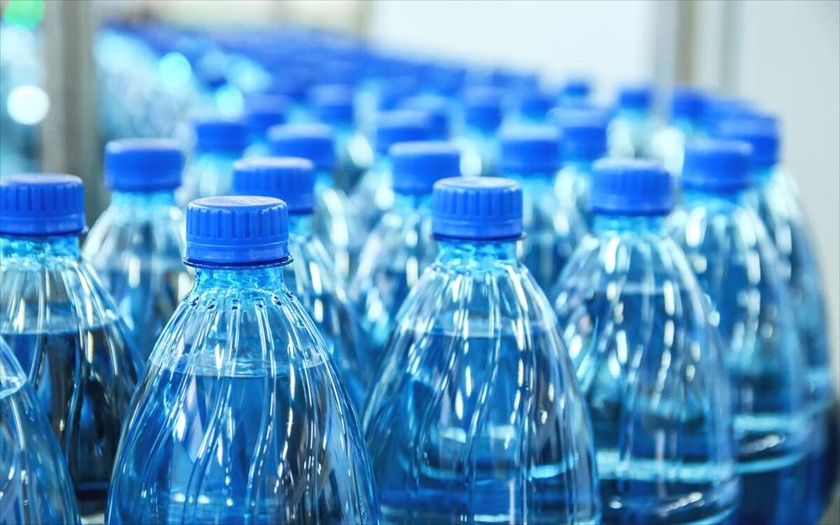«Συναγερμός» για ακόμη ένα εμφιαλωμένο νερό: Περιέχει επικίνδυνες χημικές ουσίες