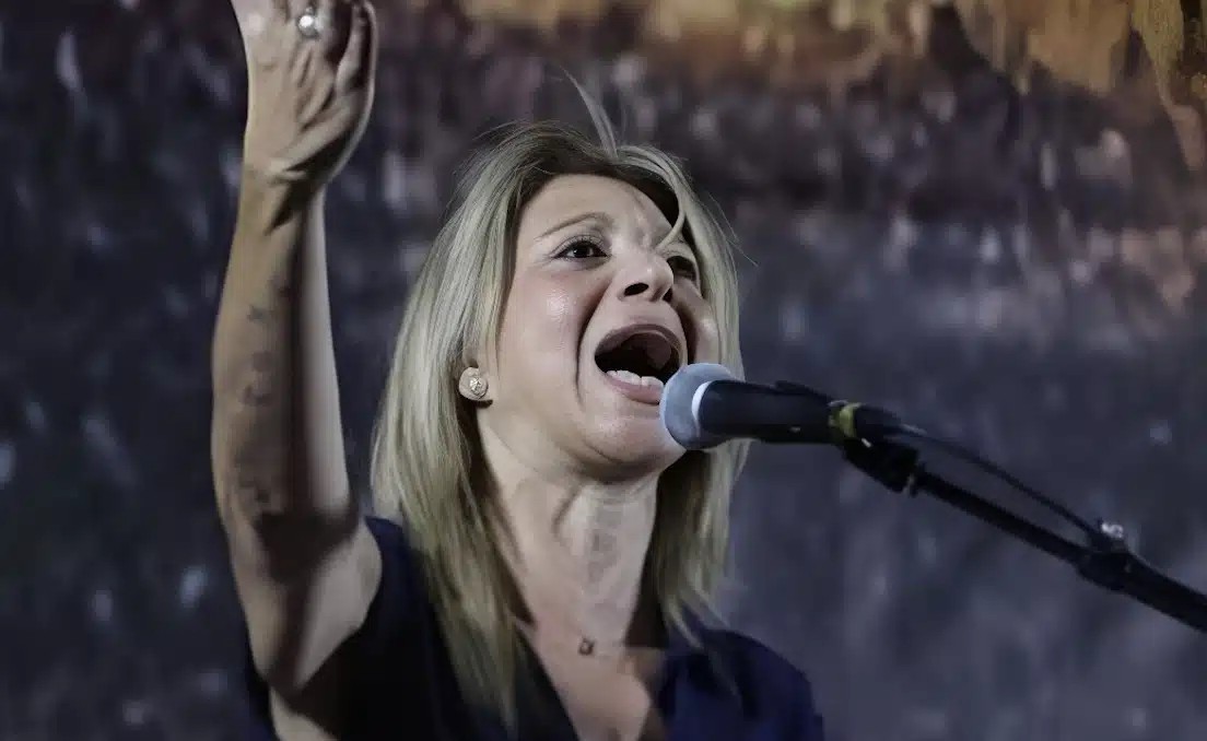 Σάλος με τη σελίδα στο facebok για τη Μαρία Καρυστιανού – Χιλιάδες άνθρωποι την θέλουν να γίνει Πρωθυπουργός