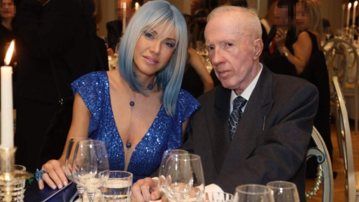 Παλάτι 1.100 τ.μ. με πισίνα: Το σπίτι στο Ψυχικό που αγόρασε ο Πλεύρης για να φωλιάσει τον Epωτά του με την Τζόρτζια Σιακαβάρα