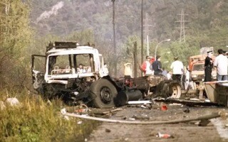 Ημέρα θανάτου στην άσφαλτο: Το βυτιοφόρο-βόμβα που τίναξε στον αέρα τα Καμένα Βούρλα