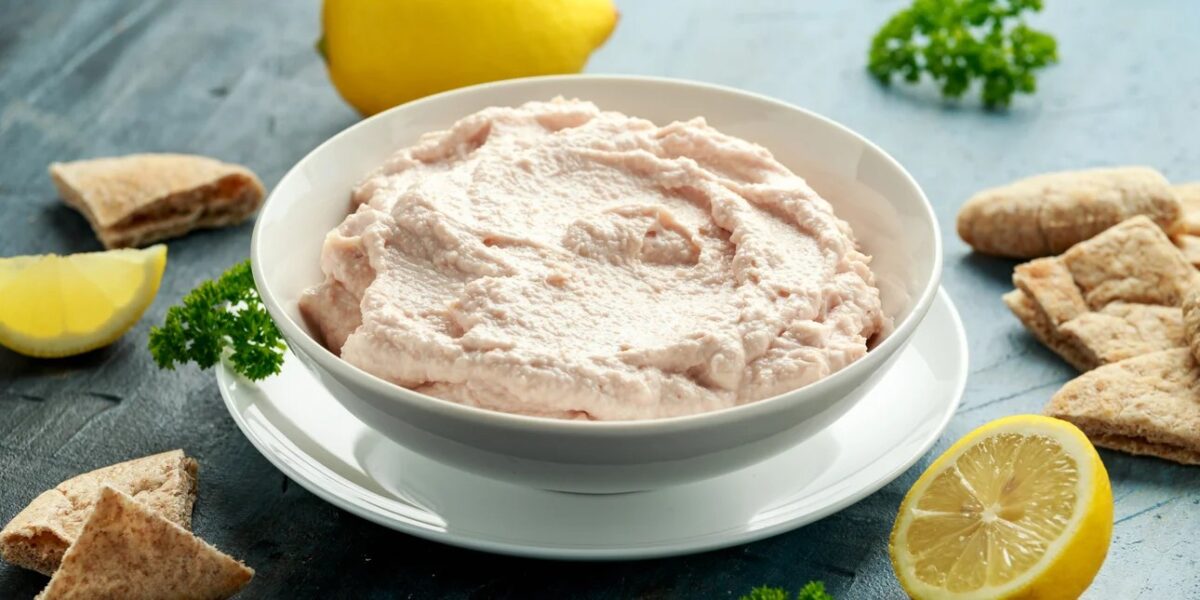 Ταραμοσαλάτα αφρός: Το κόλπο για να γίνει μους και να μη «κόψει» σύμφωνα με τους ειδικούς