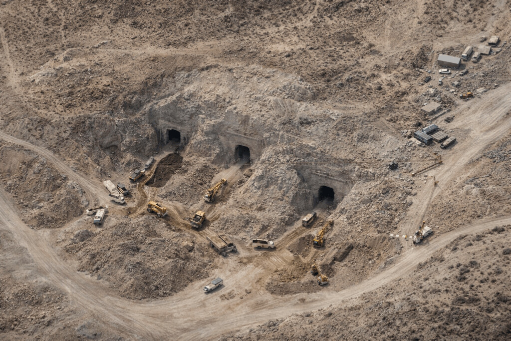 Η πληροφορία που τρόμαξε τις ΗΠΑ: Τι θα συμβεί εάν το Ιράν αποκτήσει πρόσβαση στο θαμμένο απόθεμα εμπλουτισμένου ουρανίου