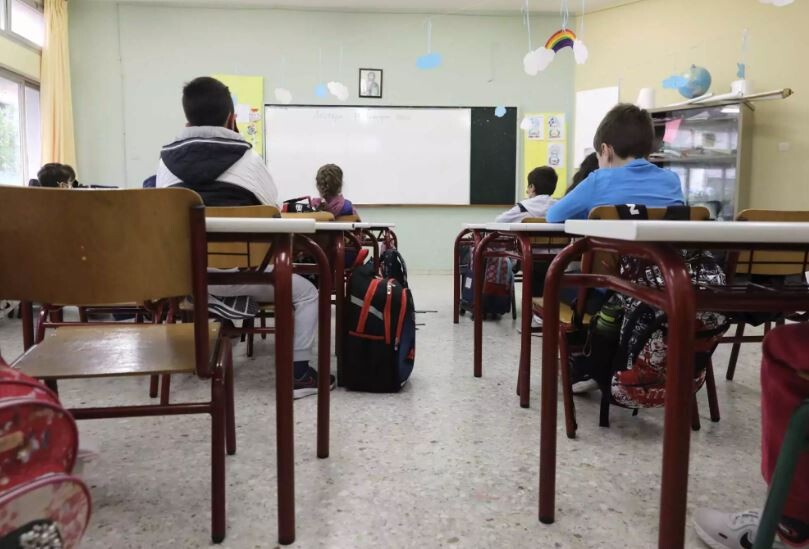 Συναγερμός στη Θεσσαλονίκη μετά από αυτό που εμφάνισαν στο σώμα τους μαθητές Γυμνασίου – 4 κρούσματα – Απολύμαναν όλους τους χώρους