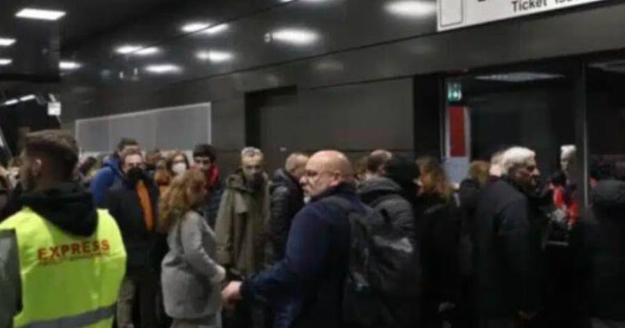 Μετρό Θεσσαλονίκης: Πρεμιέρα για την πρώτη… βλάβη – Ακινητοποιήθηκε συρμός στη διάρκεια δρομολογίου