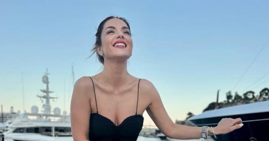 Βάσω Λασκαράκη: Μας δείχνει την κόρη της, Εύα Τσιμιτσέλη ντυμένη στα μαύρα να κάνει βόλτες στο Παρίσι