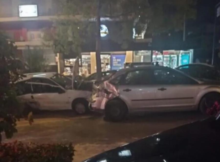 ΠΡΙΝ ΑΠΟ ΛΙΓΟ: Σφοδρό τροχαίο ατύχημα με εμπλοκή 4 οχημάτων