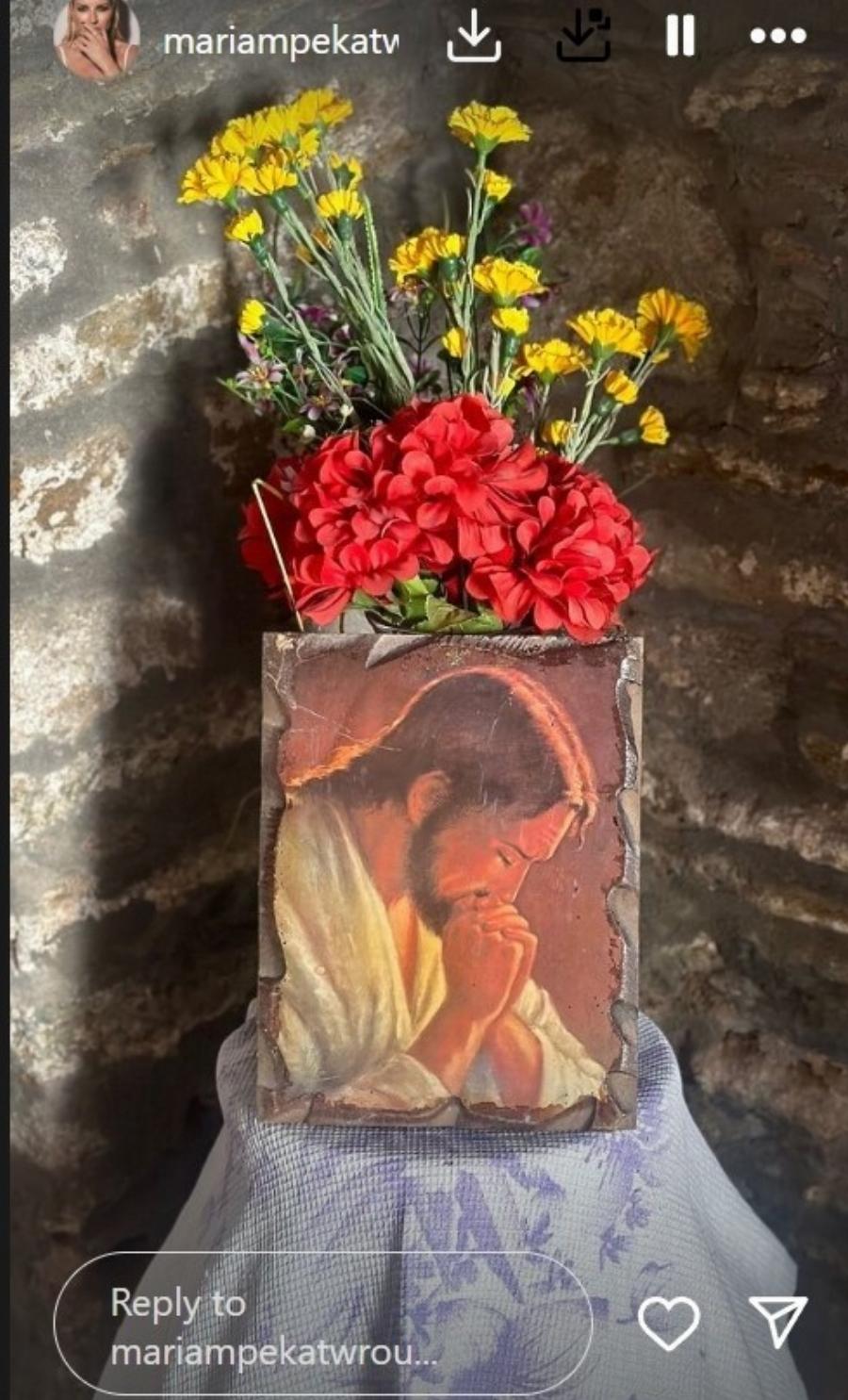 Έκοψε “μαχαίρι” 2 πράγματα, έγινε κορμάρα: Η Μαρία Μπεκατώρου με μπικίνι στα 50 της “βάζει κάτω” και 20άρες