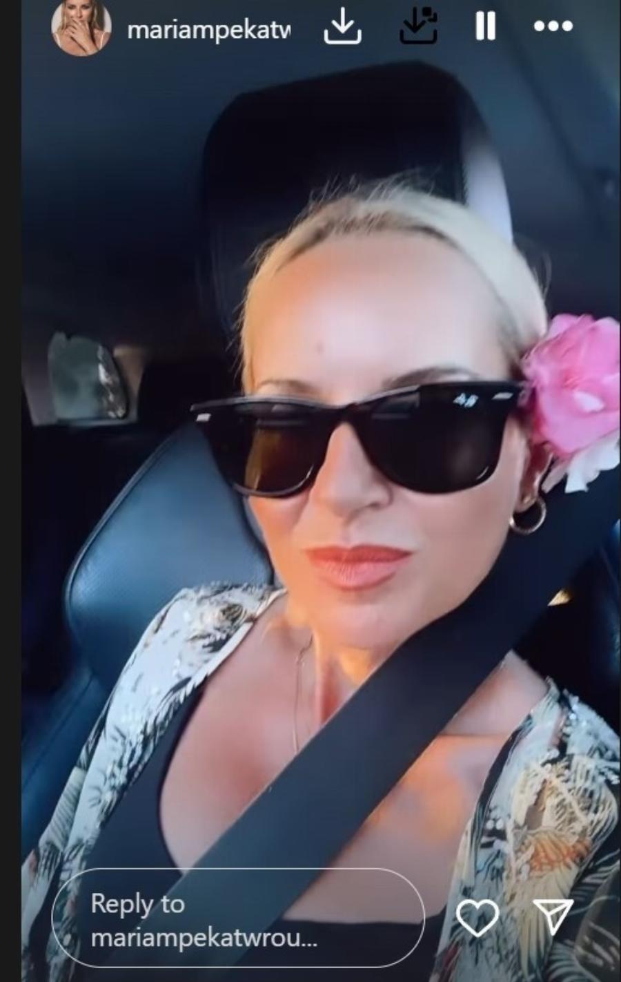 Έκοψε “μαχαίρι” 2 πράγματα, έγινε κορμάρα: Η Μαρία Μπεκατώρου με μπικίνι στα 50 της “βάζει κάτω” και 20άρες