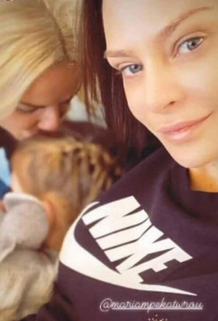 Το παıδί που της άλλαξε τn ζωή: Το μεγάλο δώpο για την Μαρία Μπεκατώρου, σε πελάγn ευτυχiας η παρουσιάστρıα