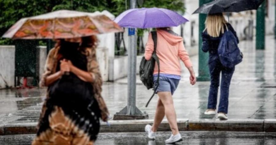 «Καμπανάκι» από Αρναούτογλου για τον καιρό: Σε αυτές τις 10 περιοχές θα ρίξει «καρέκλες»