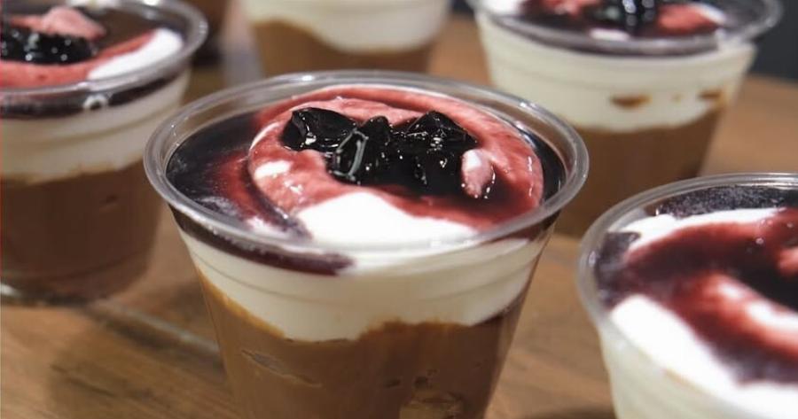 Γλυκάκια στο ποτήρι σε 10 λεπτά – Δεν υπάρχει αυτό!