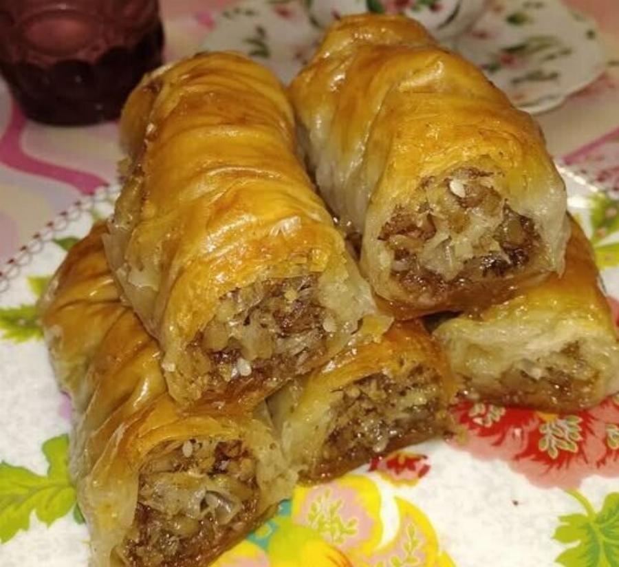 Τα πιο τραγανά σαραγλάκια που έχεις δοκιμάσει – Με καρύδι και σιρόπι που μελώνει τέλεια!