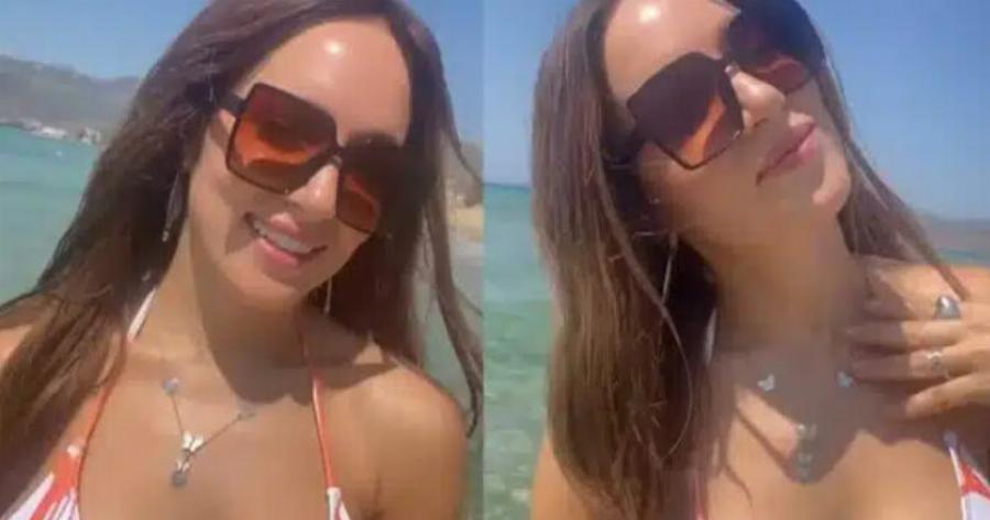 Σκέτη «λάβα» η Καλομοίρα: Η ανάρτηση με μπικίνι που ανέβασε το θερμόμετρο στο «κόκκινο»