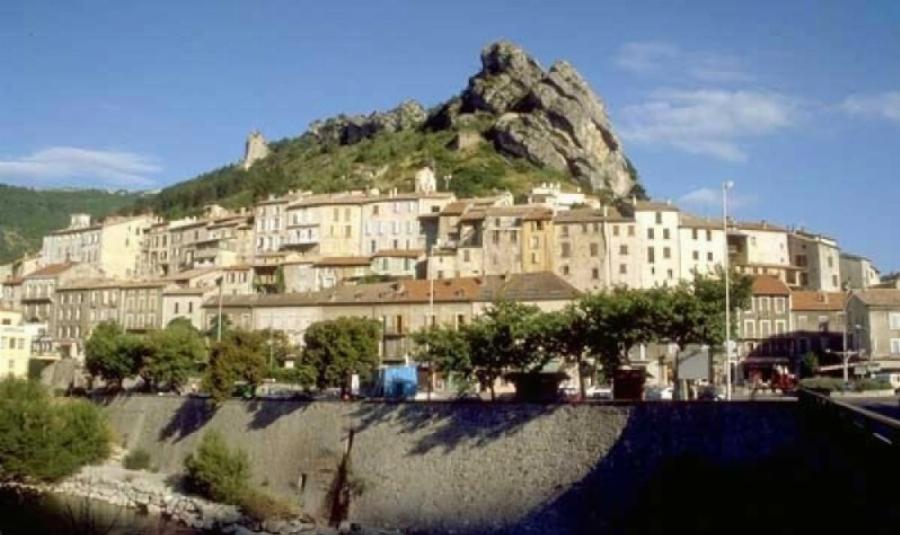 Το πήραν απόφαση και δεν ακούνε κανέναν: Το χωριό της Ελλάδας άφησε το ευρώ και επέστρεψε στις Δραχμές