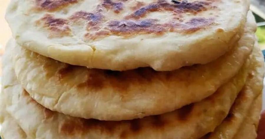 Χατσαπούρι πίτες στο τηγάνι! Με λιωμένο τυρί που λιώνει στο στόμα