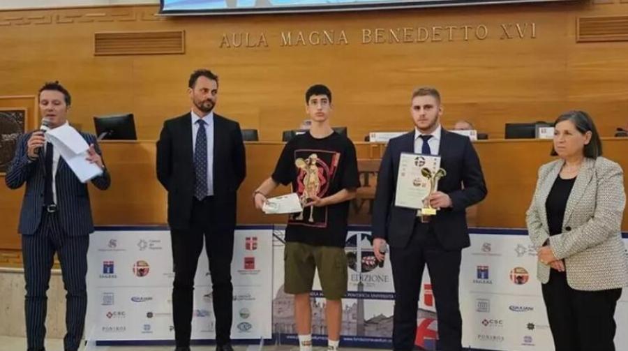 Άγγελος Τσιαμούρας: “Το να βοηθάμε τους συνανθρώπους μας αυτό μας κάνει ΑΝΘΡΩΠΟΥΣ όχι ήρωες”