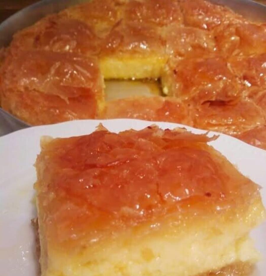 Το πιο τραγανό γαλακτομπούρεκο που θα φτιάξεις – Με κρέμα βελούδο και φύλλο που κάνει «κριτς»!