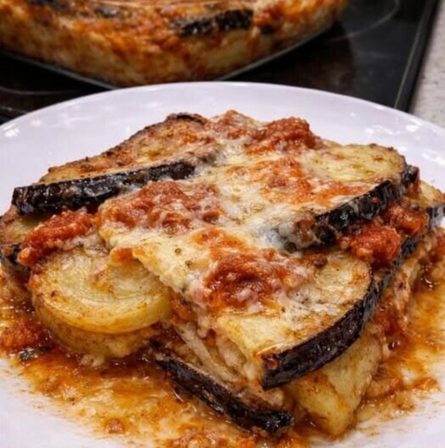 Ο μουσακάς της τεμπέλας με πατάτες και μελιτζάνες – Εύκολη συνταγή βήμα-βήμα