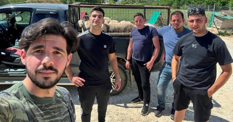 Το πρωί δάσκαλος, το απόγευμα.. κτηνοτρόφος στη φάρμα του που είναι πρότυπο για την Ελλάδα