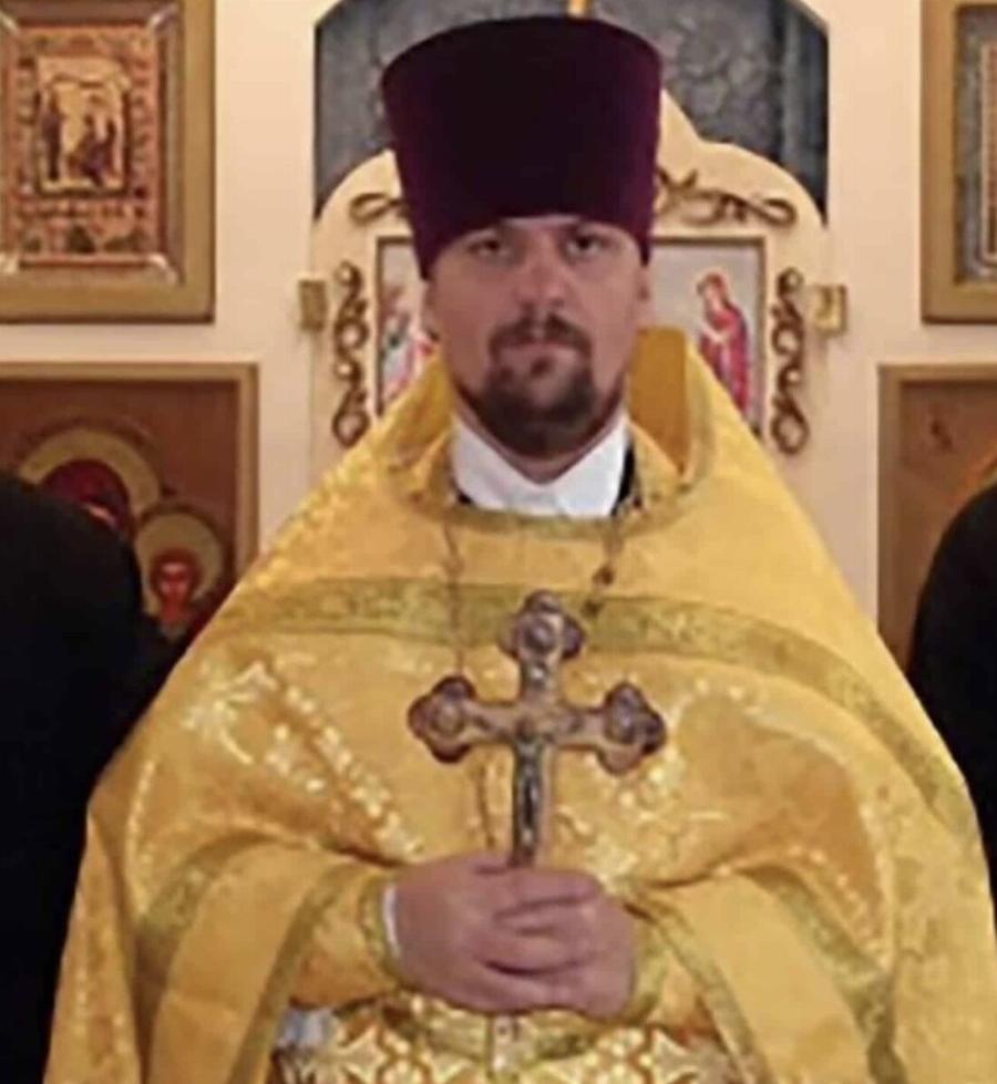 Ιερέας έβαλε τέλος στη ζωή της σύζυγού του μπροστά στα παιδιά τους με τον πιο απάνθpωπο τρόπο – Θρńνος για την άτυχη Βικτωρία