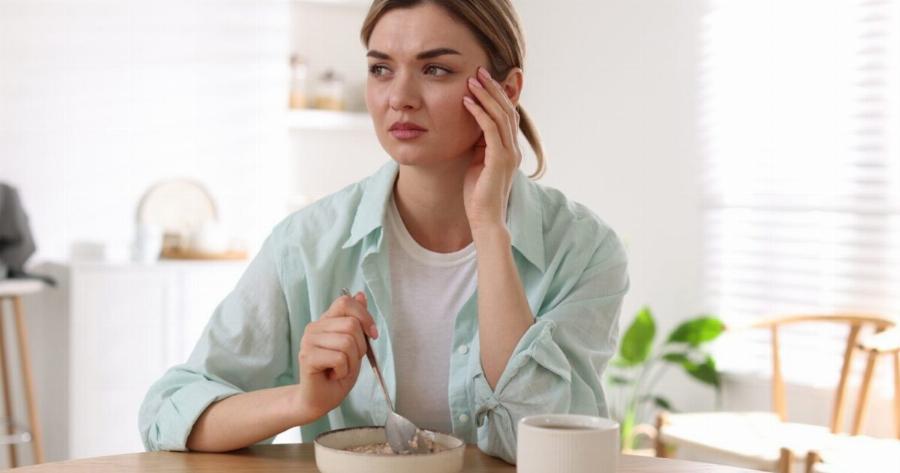 Το ύπουλο σύμπτωμα όταν τρώμε που μπορεί να σχετίζεται με τον καρκίνο του οισοφάγου