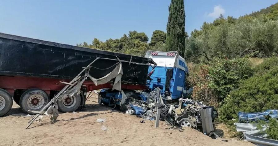 Ξεκληρίστηκαν δυο οικογένειες στο τροχαίο στη Μεσσηνία – Σε κρίσιμη κατάσταση ο 19χρονος που ορκίστηκε φαντάρος πριν την τραγωδία