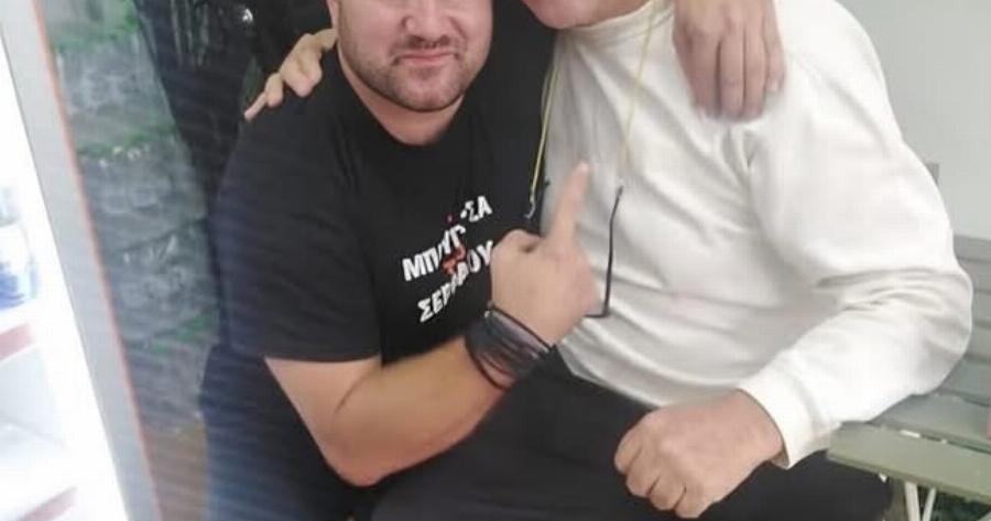 ΦΩΤΟ: Ο Πάνος Μιχαλόπουλος έκλεισε τα 75 του χρόνια στην… Μπουγάτσα του ΣΕΡΡΑΙΟΥ!