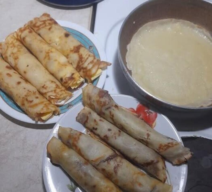 Δεν υπάρχει πιο εύκολη συνταγή για κρέπες! Τις γεμίζω με σοκολάτα και τις τρώμε όλες