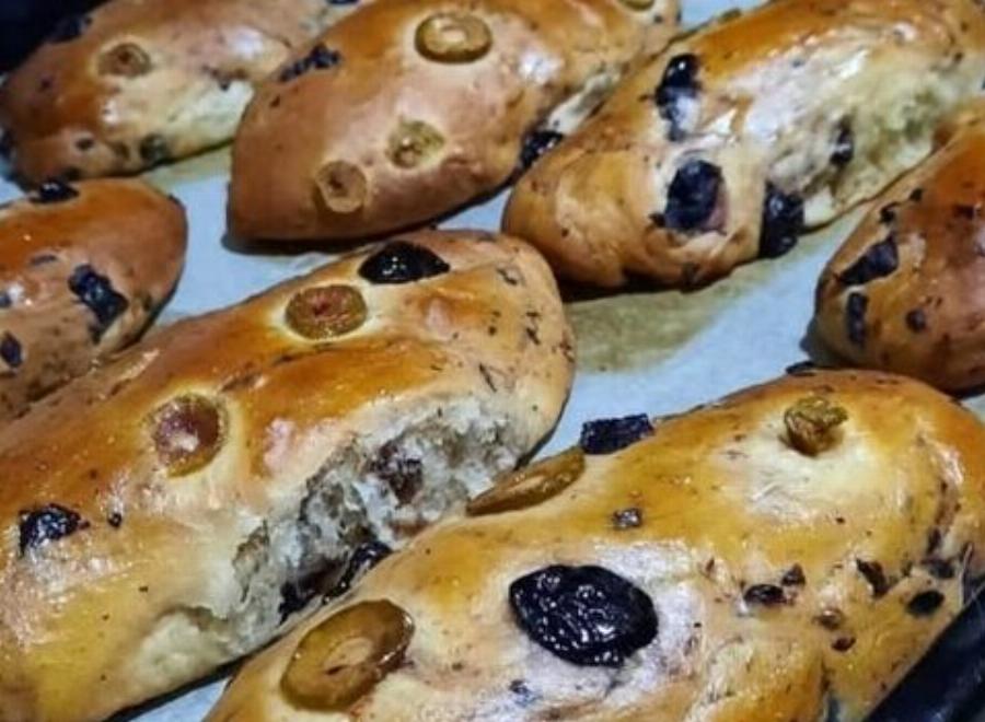 Σπιτικά ελιόψωμα σαν φούρνου – Τραγανά απ’ έξω και αφράτα μέσα