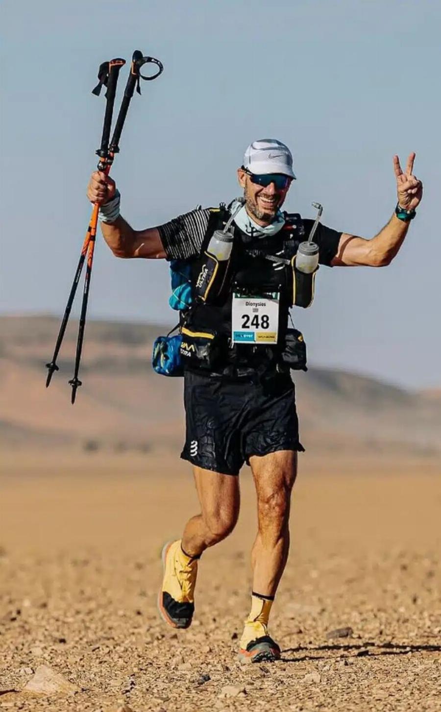 Πέθανε ξαφνικά ο Σάκης (ΦΩΤΟ)