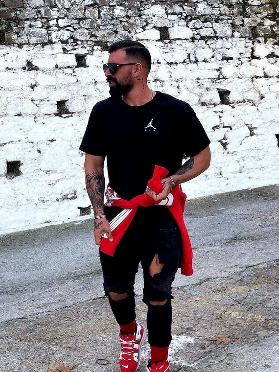 Κλαίει όλο το νησί: Νεκρός ξαφνικά μόλις στα 32 του χρόνια ο αγαπητός επιχειρηματίας & πατέρας ενός παιδιού