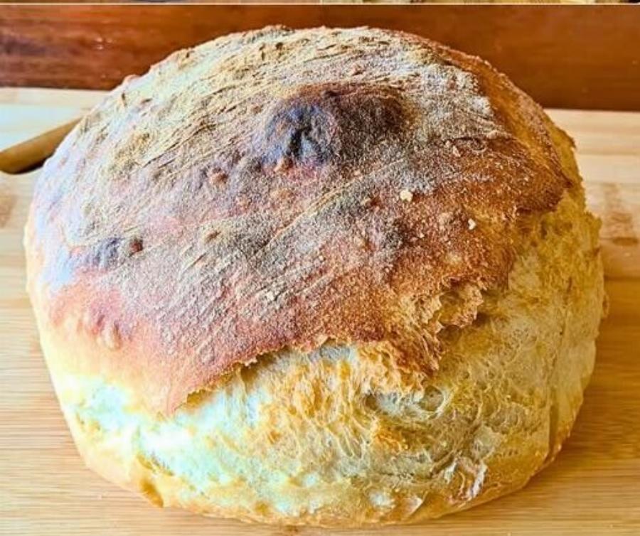 Το πιο εύκολο σπιτικό ψωμί με αφράτη ψίχα και τέλεια υφή