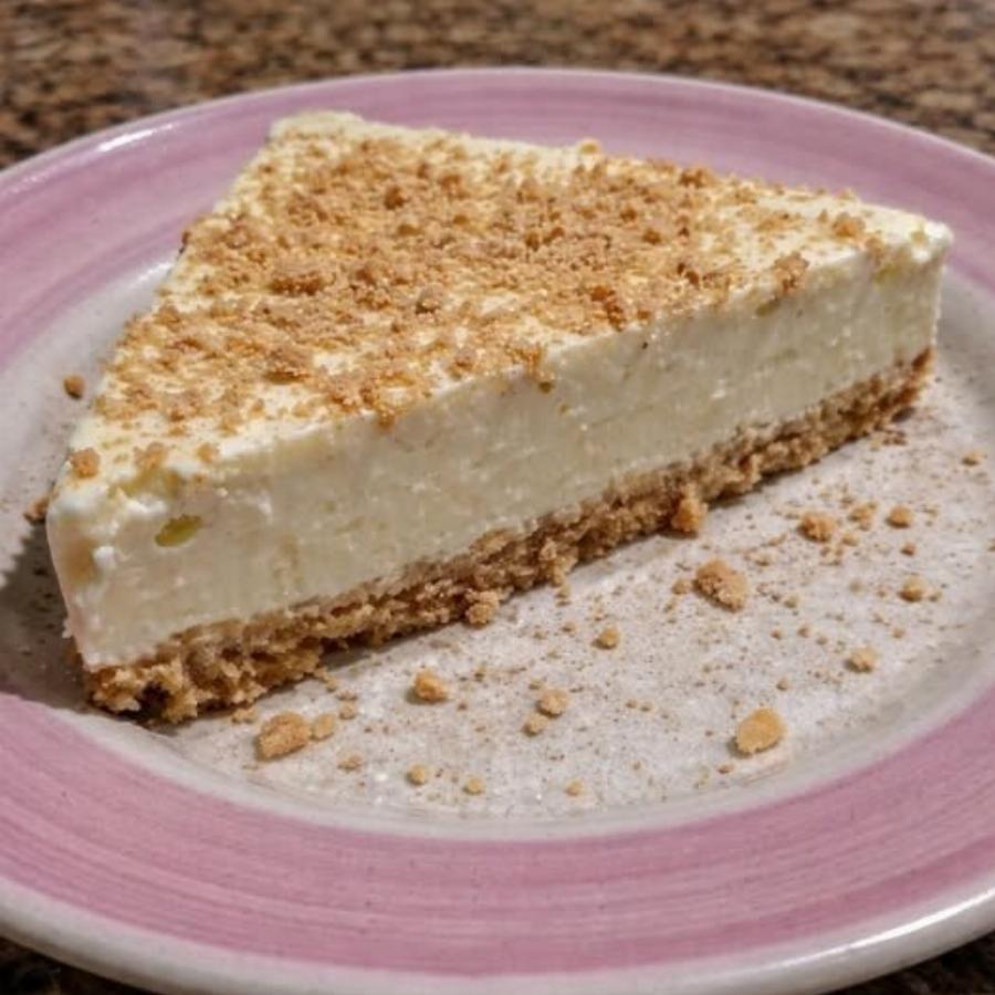 Γλυκό ψυγείου με γιαούρτι και λεμόνι – Εύκολη συνταγή χωρίς ψήσιμο