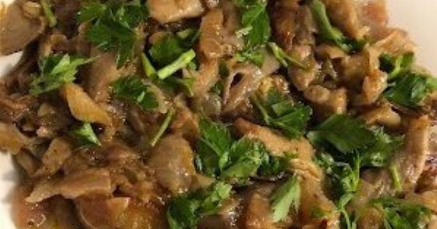 Δεν σταματάς στο πρώτο πιάτο! Η τηγανιά μανιταριών που τρώγεται με ένα ολόκληρο καρβέλι ψωμί