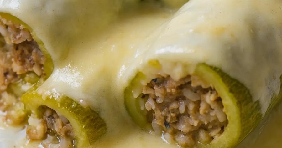 Η λεμονάτη «μπεσαμέλ» που Tpελαivει – Γεμιστά κολοκυθάκια που Eξαφαviζovται