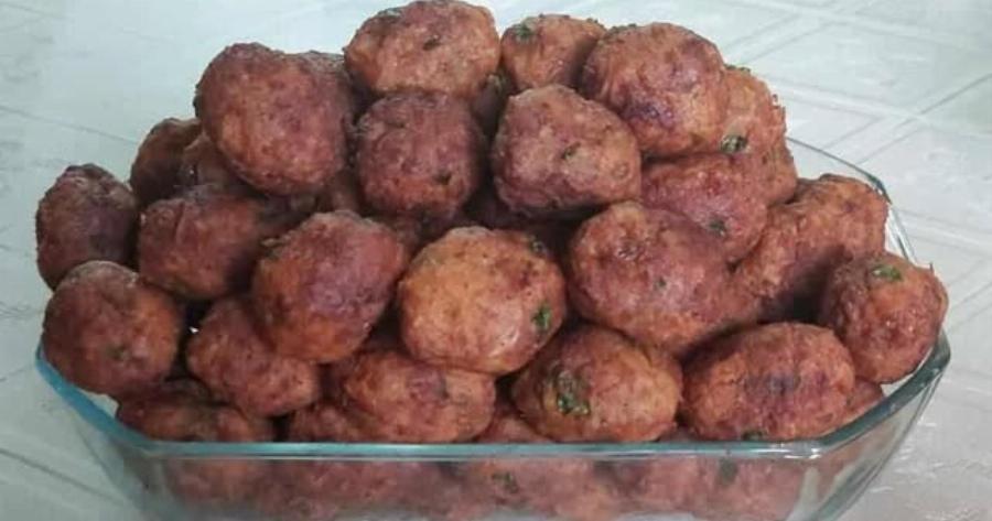 Αυτό είναι το κόλπο για αφράτους κεφτέδες. Τους έφτιαξα και δεν έμεινε ούτε ένας