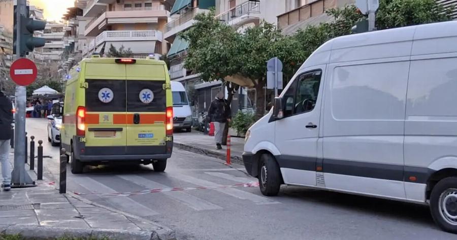 ΕΚΤΑΚΤΟ: Απίστευτη Τραγωδία στο κέντρο της Αθήνας: Νεαρό ζευγάρι πήδηξε από το μπαλκόνι και σκοτώθηκε – Εικόνες σoκ επάνω σε πάγκους λαικής