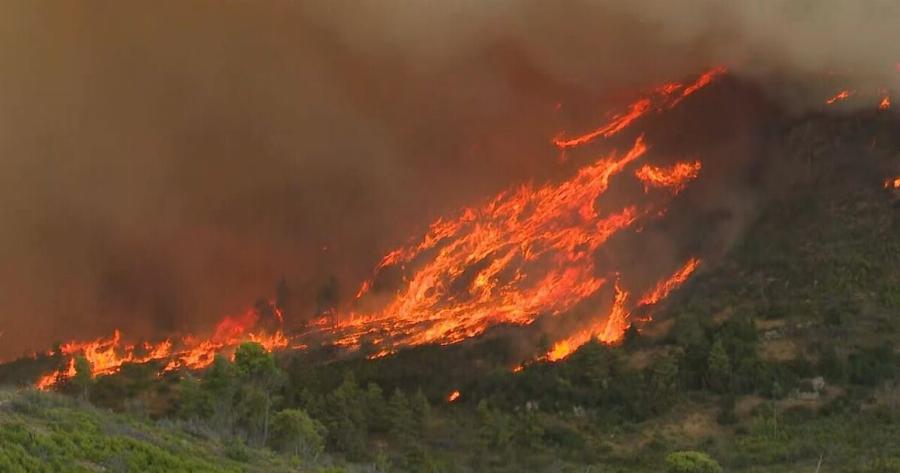 Τη ζωή τους έχασαν  δύο πυροσβέστες   κατά τη διάρκεια κατάσβεσης φωτιάς στην πόλη Ματέρα