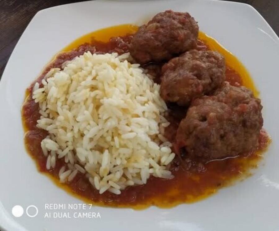 Σμυρνέικα σουτζουκάκια – τα πιο νόστιμα που θα φτιάξετε