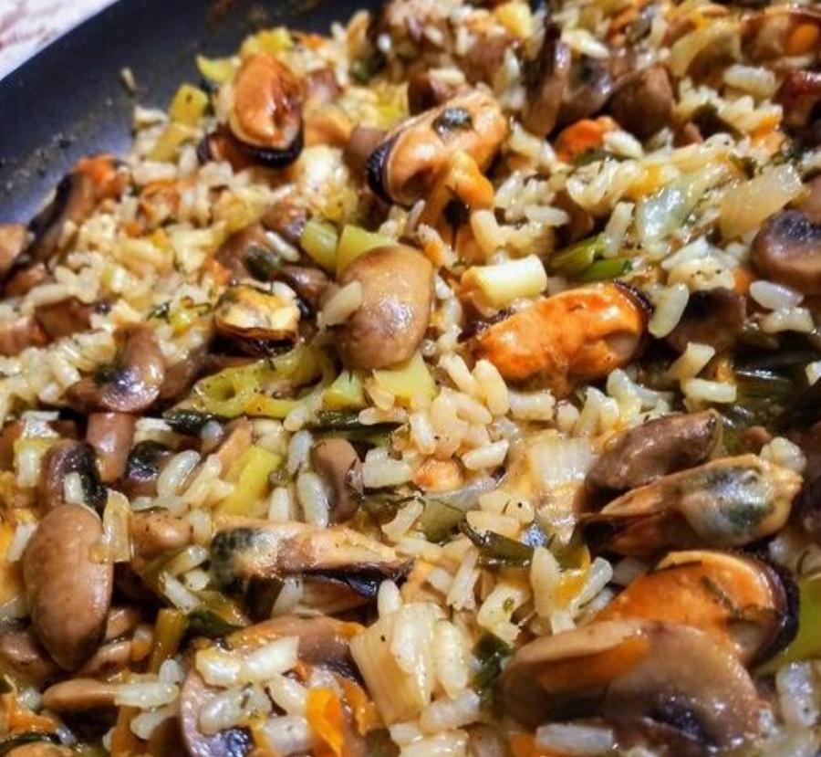 Μυδοπίλαφο ζουμερό και πεντανόστιμο – έτσι το κάνω πάντα