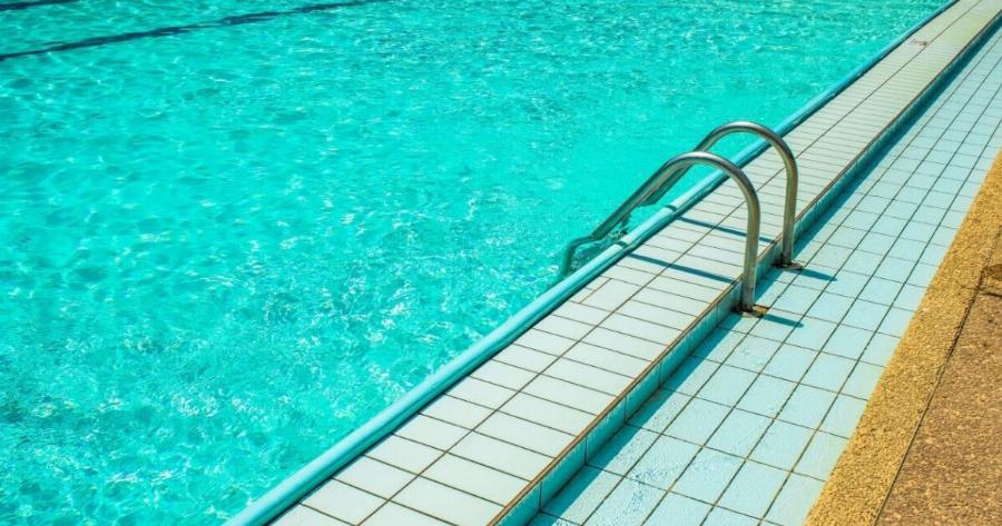 Σοκ: Το κορίτσι ήταν 3 ώρες νεκρό στον πάτο της πισίνας