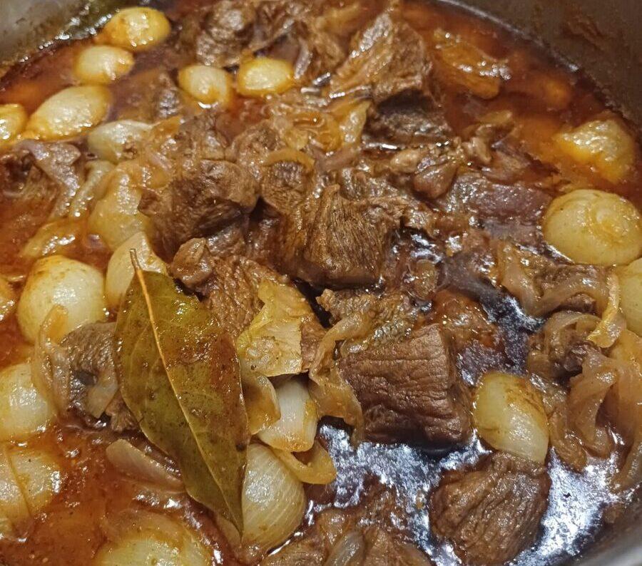 Το μυστικό για εύκολο στιφάδο με πλούσια σάλτσα