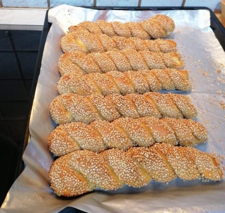 Σιμίτια αφράτα και τραγανά – το τέλειο σνακ για κάθε ώρα