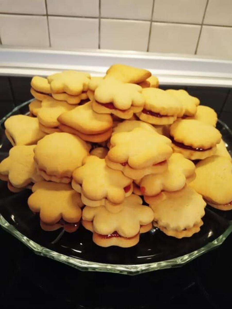 Τα πιο αφράτα μπισκότα με μαρμελάδα που έχω φτιάξει