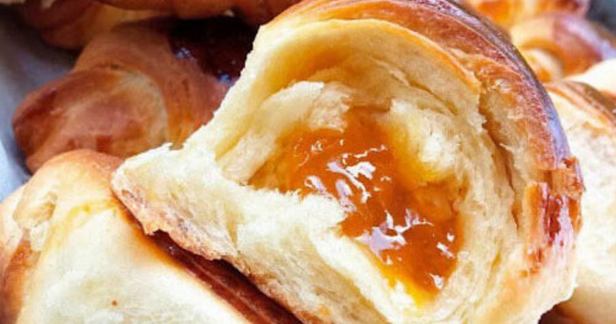 Αφράτα σπιτικά κρουασανάκια – εύκολη συνταγή με γέμιση