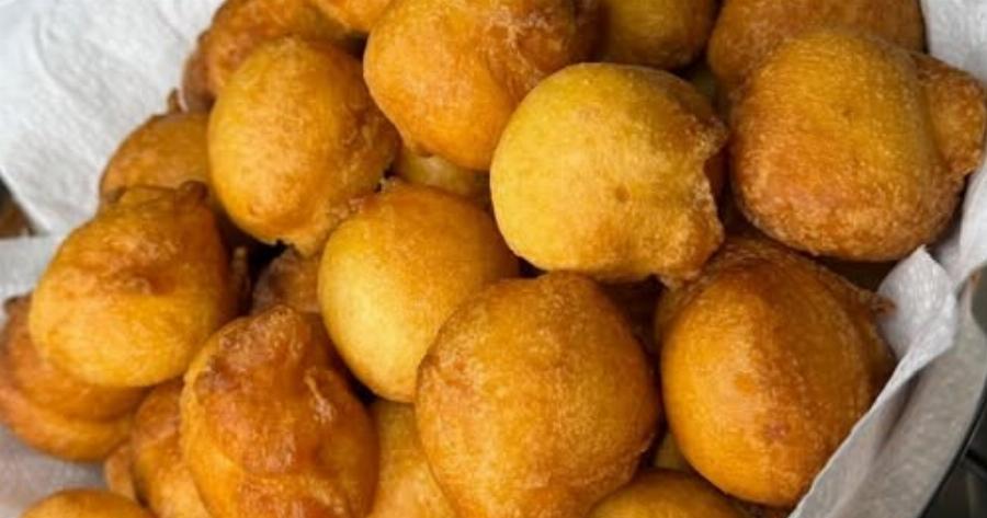 Παραδοσιακό τηγανητό γλυκό με ζάχαρη και κανέλα – Εύκολη συνταγή