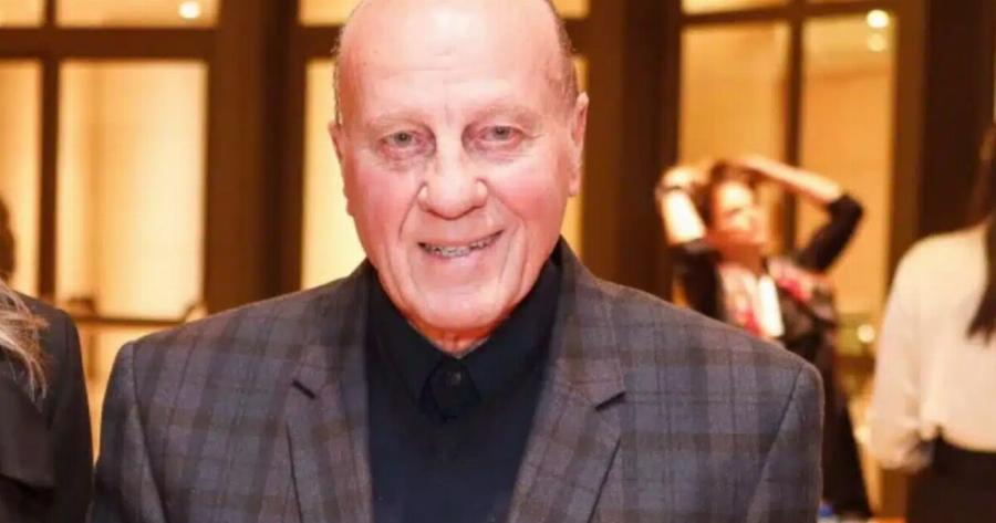 Πέθανε ο Μίμης Δομάζος – Δεν άντεξε η καρδιά του μετά την ανακοπή που υπέστη