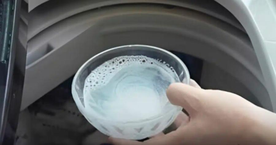 Πώς να πλένετε τα ρούχα σας καθαρά και οικονομικά