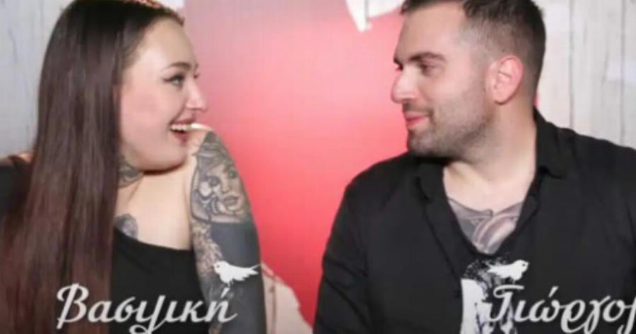 First Dates: Εκείνος την τάιζε γλυκό και εκείνη έστελνε μηνύματα σε άλλον