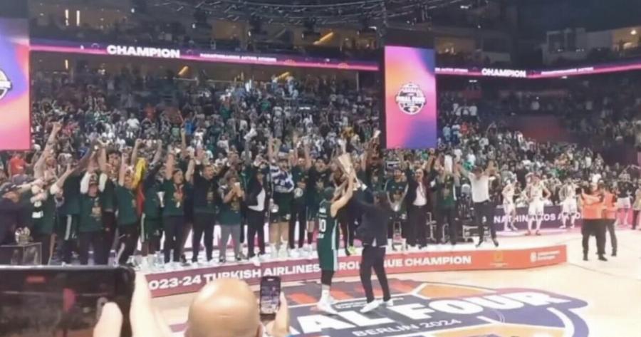 Η κίνηση όλο νόημα Γιαννακόπουλου την στιγμή της απονομής – Όσοι είδαν τι έκανε υποκλίθηκαν